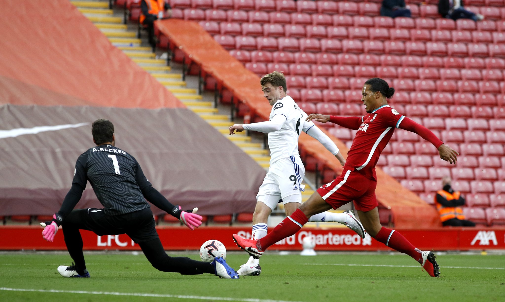 品总能穿越 品总能穿越